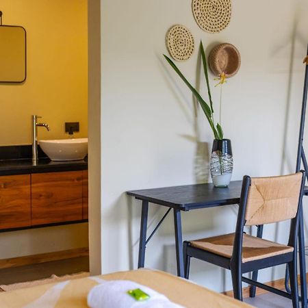 Hotel Y Cabinas Del Tropico กวาปิเลส ภายนอก รูปภาพ