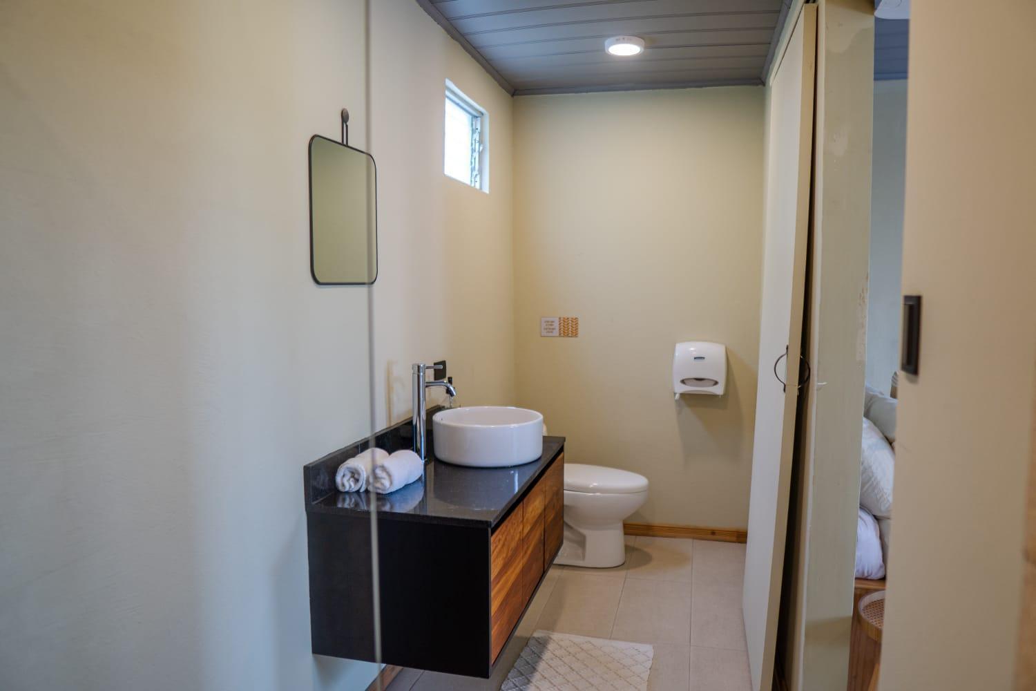 Hotel Y Cabinas Del Tropico กวาปิเลส ภายนอก รูปภาพ