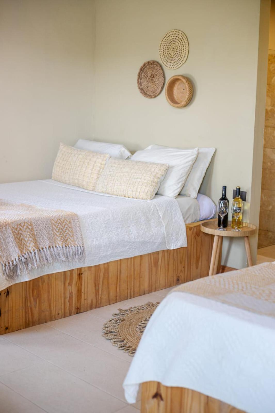 Hotel Y Cabinas Del Tropico กวาปิเลส ภายนอก รูปภาพ