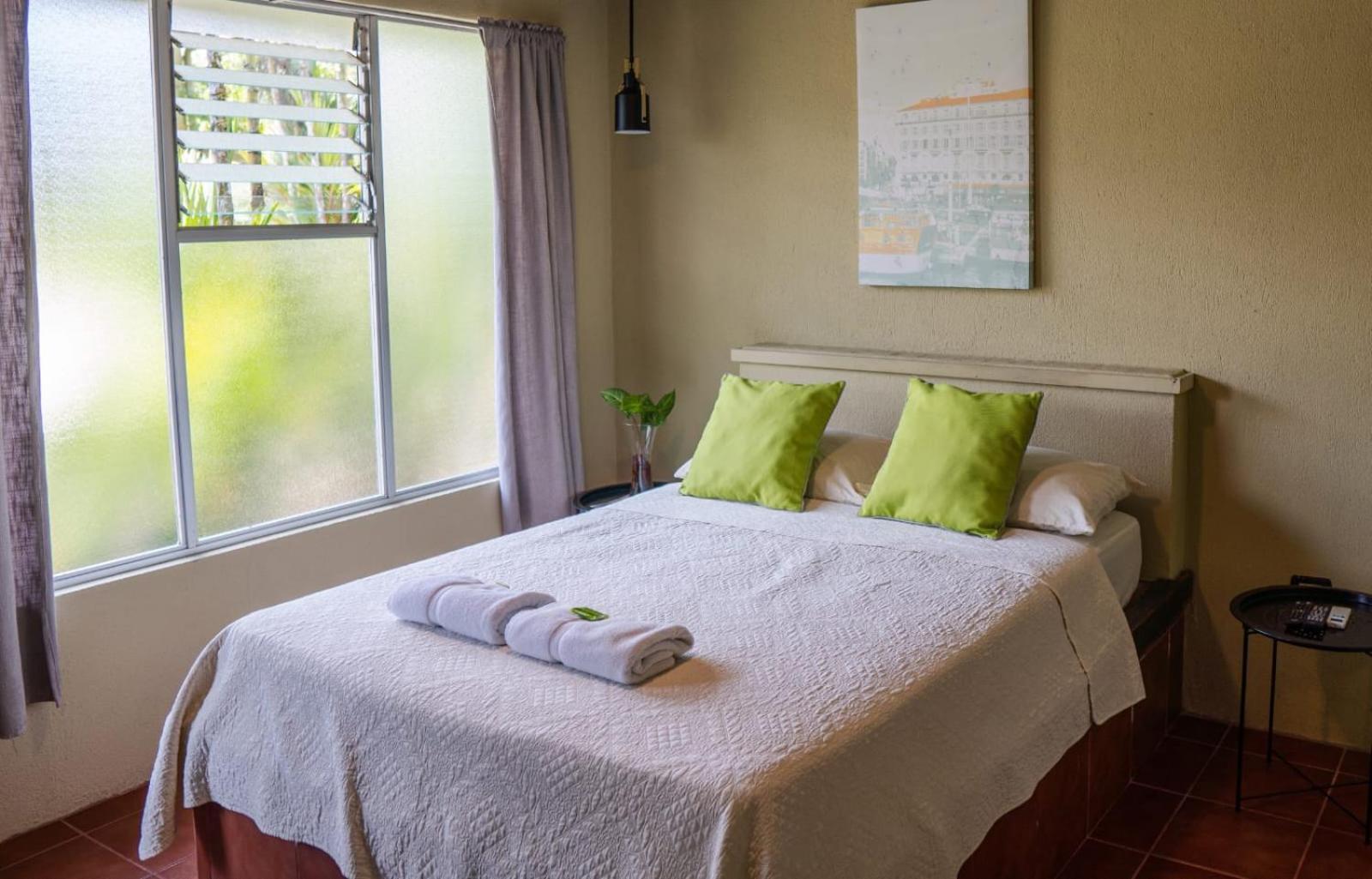 Hotel Y Cabinas Del Tropico กวาปิเลส ภายนอก รูปภาพ